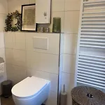 Eifelquartier L9 بيت للعطل *